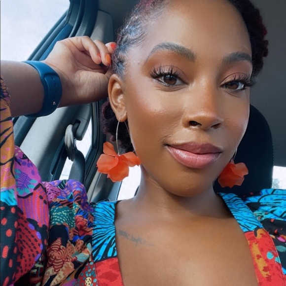 Meet your Posher, Kameron - Picture 1 of 1